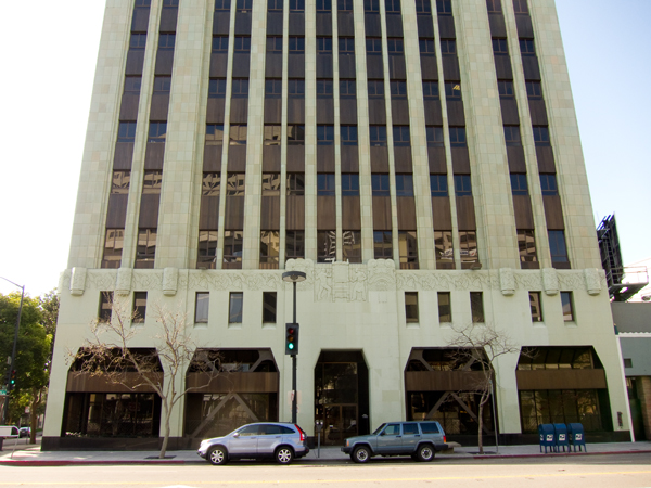 art deco buildings oakland, art deco terra cotta, breuner furniture company