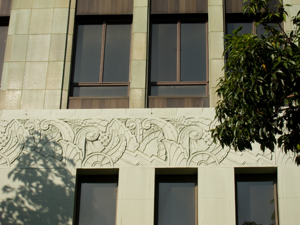 Art Deco Oakland, Breuner Building on Broadway