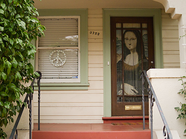peace signs in oakland, dimond peace signs, political expression