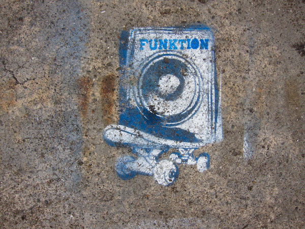 oakland stencil graffiti, skateboard speaker stencil