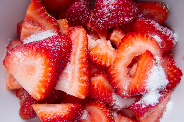 strawberries and sugar, strawberry topping