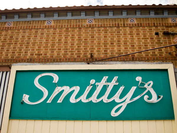 Smitty's oakland bars, grand avenue bars, dive bars oakland